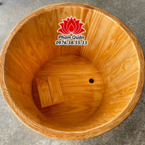 Bồn được bảo vệ thêm 1 lớp viền bên ngoài trên miệng bồn